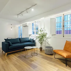 Decorated And Renovated- 2bd 2bth- Center Appartamento