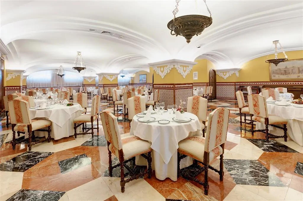 Exe Sevilla Macarena Отель